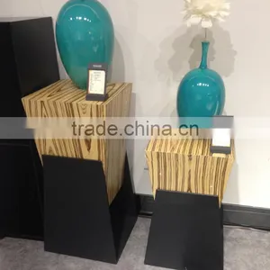 Modern Square Shape Wood Top Metal Flower Vase Stand Designs thumbnail-1