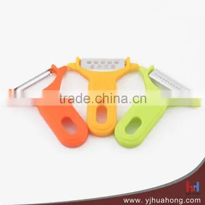Useful and Simple Kitchen Peeler Set Including Parer, Grater and Julienne Peeler (HPL-S01) thumbnail-1