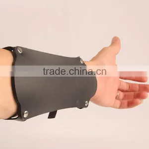 Archery Leather Arm Guard And Finger Guard Set thumbnail-4