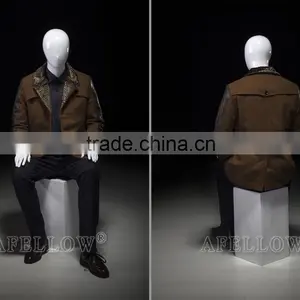 Sitting Male Abstract Mannequin thumbnail-2