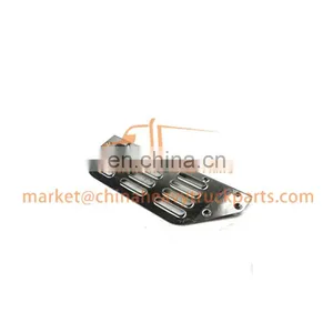 China Heavy Truck A7 Howo Hohan Golden Prince Sinotruk HW76 Cabin Assembly Accessories WG1642230109 Anti-skid Plate thumbnail-3
