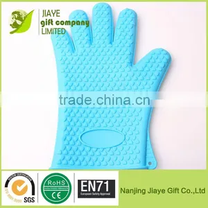 Dotted Heat Resistant Silicone Bbq Gloves thumbnail-3
