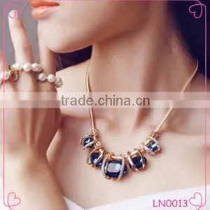Imitation Chunky Necklace Accessories for Women Gold Plated Crystal Pendant Necklace Quality Choice thumbnail-1
