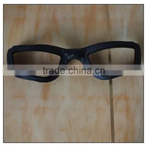 Best Quality and Low Price Swimming Goggles thumbnail-2