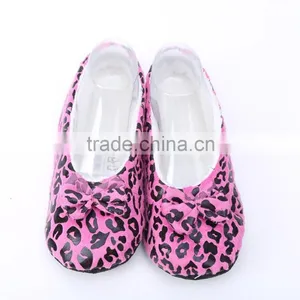 Fashion Indoor Slippers thumbnail-1