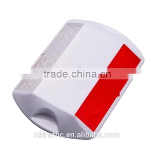 Better Choice Traffic Safety Equipment Plastic Road Stud Cat Eye Reflective Road Stud Supplier's Choice thumbnail-6