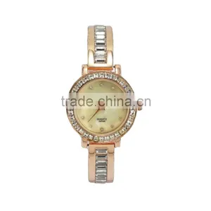New Models Crystal and Alloy Watch Women Design Quartz Watch Models thumbnail-2