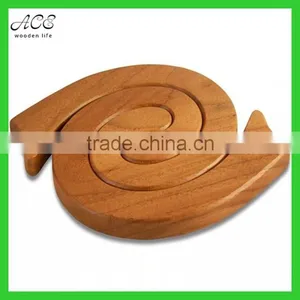 Snake Shape Hot Wooden Trivet thumbnail-1