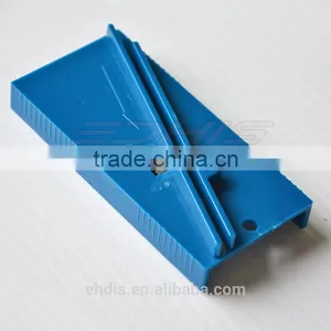 CN005 Card Squeegee Sharpener thumbnail-1