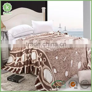 Soft And Fashion Microfiber Coral Fleece Blanket thumbnail-2