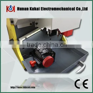 China Modern Professional Computerized Auto Key Cutting Machine With CE Certificate thumbnail-3