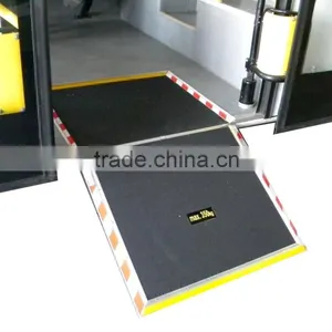 Fold Manual Wheelchair Ramp for Bus With Loading 350kg thumbnail-1