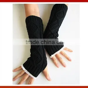 2015 New Design Knitted Lace Trim Gloves/New Pop Button Sided Lace Trim Mma Gloves Wholesale thumbnail-2