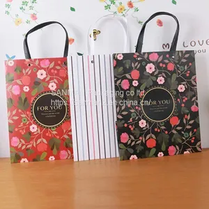Colorful Eco Small Shopping Paper Bag With Handle thumbnail-5