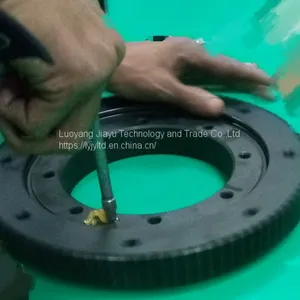 CRB 225 Crossed Roller Slewing Bearing With Special Surface Treatment for Medical Equipment thumbnail-3