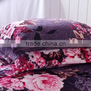 Wholesale China Purple Luxury European Size Duvet Covers Flower Pattern Flannel Fleece Bed Cover Sets thumbnail-3