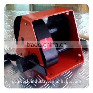 Portable Hand Winch for Pulling and Lifting thumbnail-1