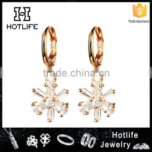 2016 Latest Design Girls Top Elegant Drop Clear Snowflake Earring for Gift thumbnail-1