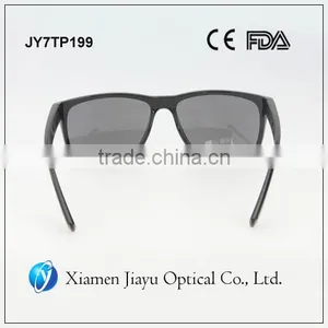 Factory Wholesale Cheap Polarized (or PC) Sunglasses for Unisex With Custom Logo thumbnail-5