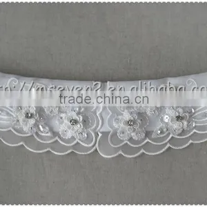 Customized White Organza Flower Embroidery Necklace, Crystal Rhinestone With Sequins Beaded Elegant Collars thumbnail-3