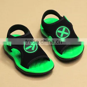 Zm40150b 2017 Latest Design Beautiful Summer Beach Sandals for Children thumbnail-5