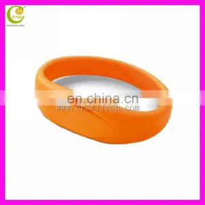 Promotion Gift Silicon Snap Band Wristband Pen Drive Usb Flash Drive With Custom Logo thumbnail-5