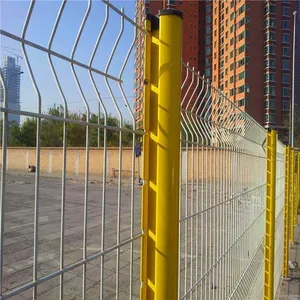 3D Curved Fence System With Interlocking Panels for Easy Assembly thumbnail-2