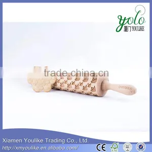 Eco-friendly Bamboo Rolling Pin With Engraved Tea Pot Pattern thumbnail-3