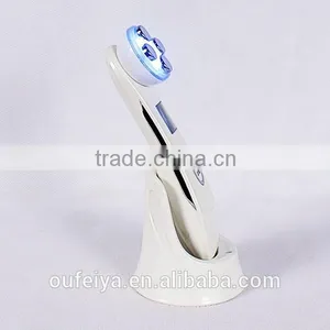 Hand Held rf Skin Rejuvenation Device thumbnail-2