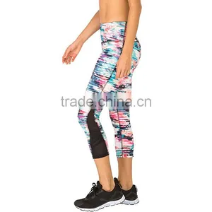 2017 OEM Women's Mesh Capri Printed Workout Leggings Custom thumbnail-1