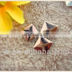2013 Fashion Design,square/round, Iron-on Nailhead for Clothing thumbnail-1