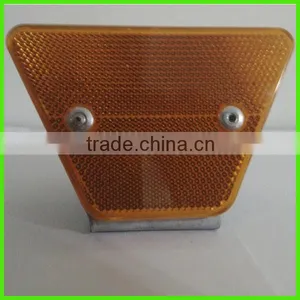 Retroreflective Trapezoid Roadside Delineator thumbnail-1