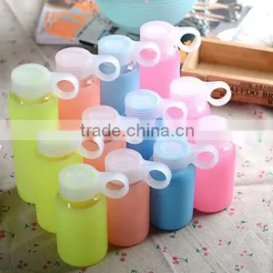 Colorful High Borosilicate Glass Water Bottle With Silicone Sleeve and Handle thumbnail-2