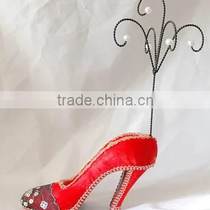 Jewelry Doll Display thumbnail-1