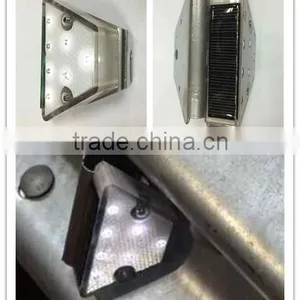 Solar LED Reflective Delineator , Guardrail Delineator thumbnail-4
