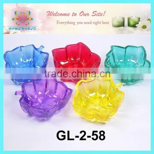 Colored Glass Candle Holder in Leaf Shape thumbnail-1