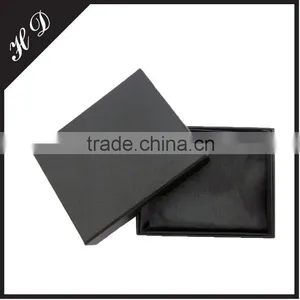 Custom Black Cardboard Scarf Packaging Box With Lid Design thumbnail-5