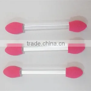 Plastic Handle Lip Brush Applicator Double Ended Disposable Eye Shadow Brush Wholesale thumbnail-1