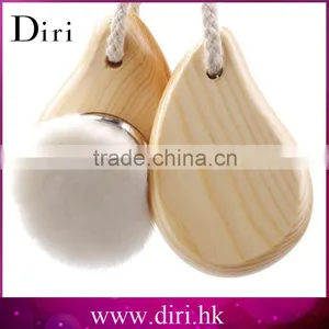 High Quality Face Cleansing Brush With Bamboo Handle thumbnail-1