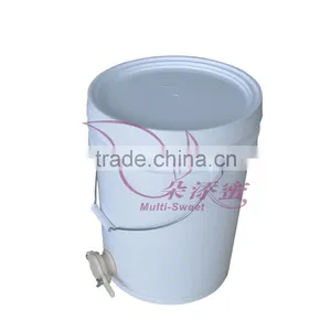Beekeeping Supplies Food Grade Plastic Honey Bucket Tank With Gate Valve For Honey Extraction thumbnail-1