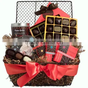 Beautiful Handmade Christmas Wicker Gift Baskets thumbnail-1