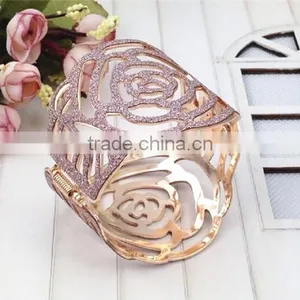 Popular Frosted Rose Bangles for Girls Jewelry,gold Hollow Iron Bangle in Yiwu thumbnail-5