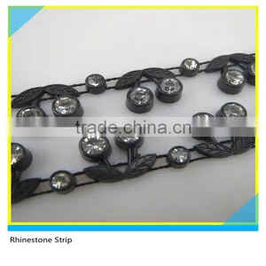 Rhinestone Claw Strip Stick on Black Plastic Mix Crystal 10 Yards 1 Card thumbnail-3
