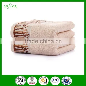 Hot Sale Luxury Embroidery Bamboo Face Towel thumbnail-5