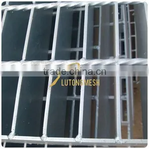 Platform Hot Dip Galvanized Steel Driveway Grates thumbnail-2