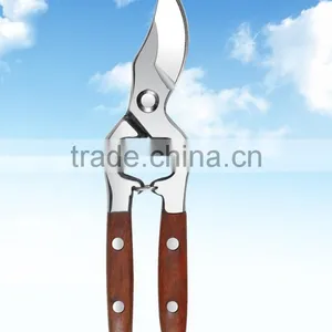 Professional Bypass Cutter / Garden Tool /Garden Shear With Wooden Handle thumbnail-1