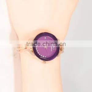 Charming Lady Decoration Wristwatch Vogue Crystal Dial Alloy Strap Women Watch thumbnail-2