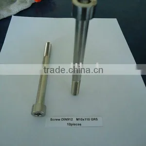 Titanium Screw Din912 thumbnail-1