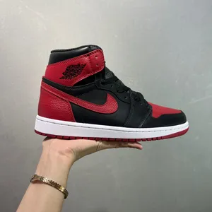 NIKE Air Jordan 1 Retro High AJ thumbnail-1