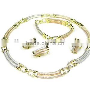 Fashion Design Bridal Necklace and Earring Set thumbnail-1